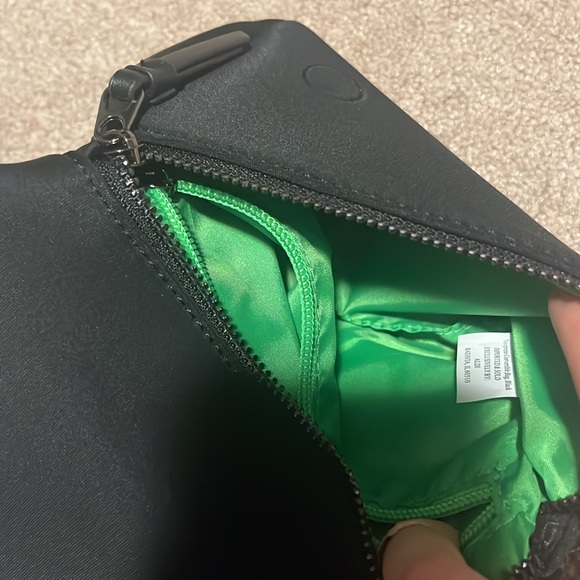 Black Purse - Picture 4 of 6